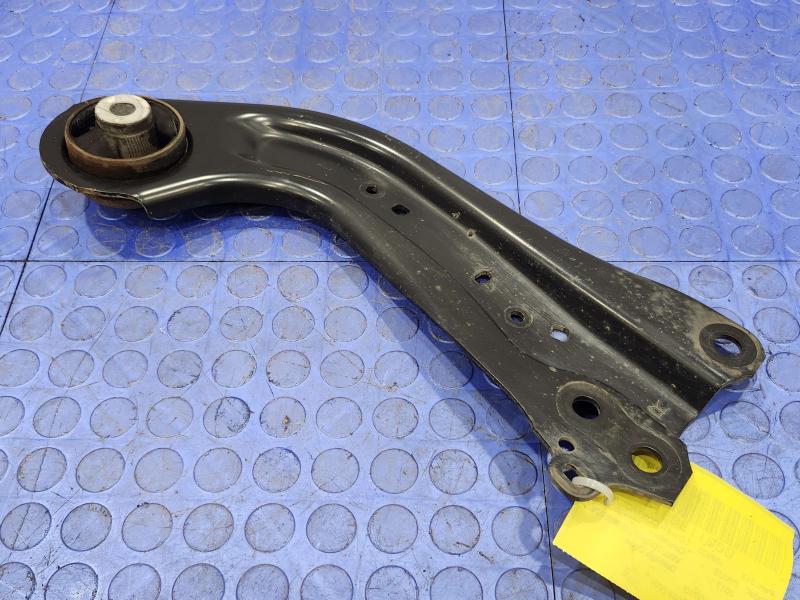 2017 Toyota Prius Lower Control Arm Rr