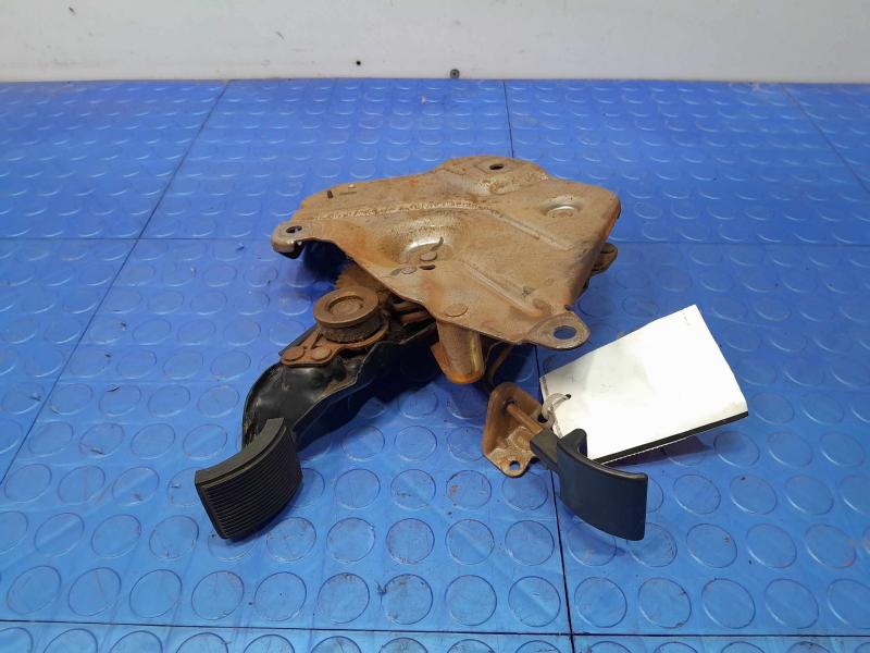 2005 Ford Explorer Emergency Brk.