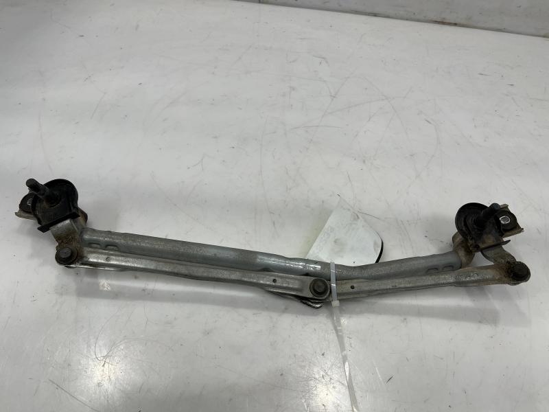 2012 - 2017 Hyundai Veloster Windshield Wiper Linkage Transmission OEM 981202V000