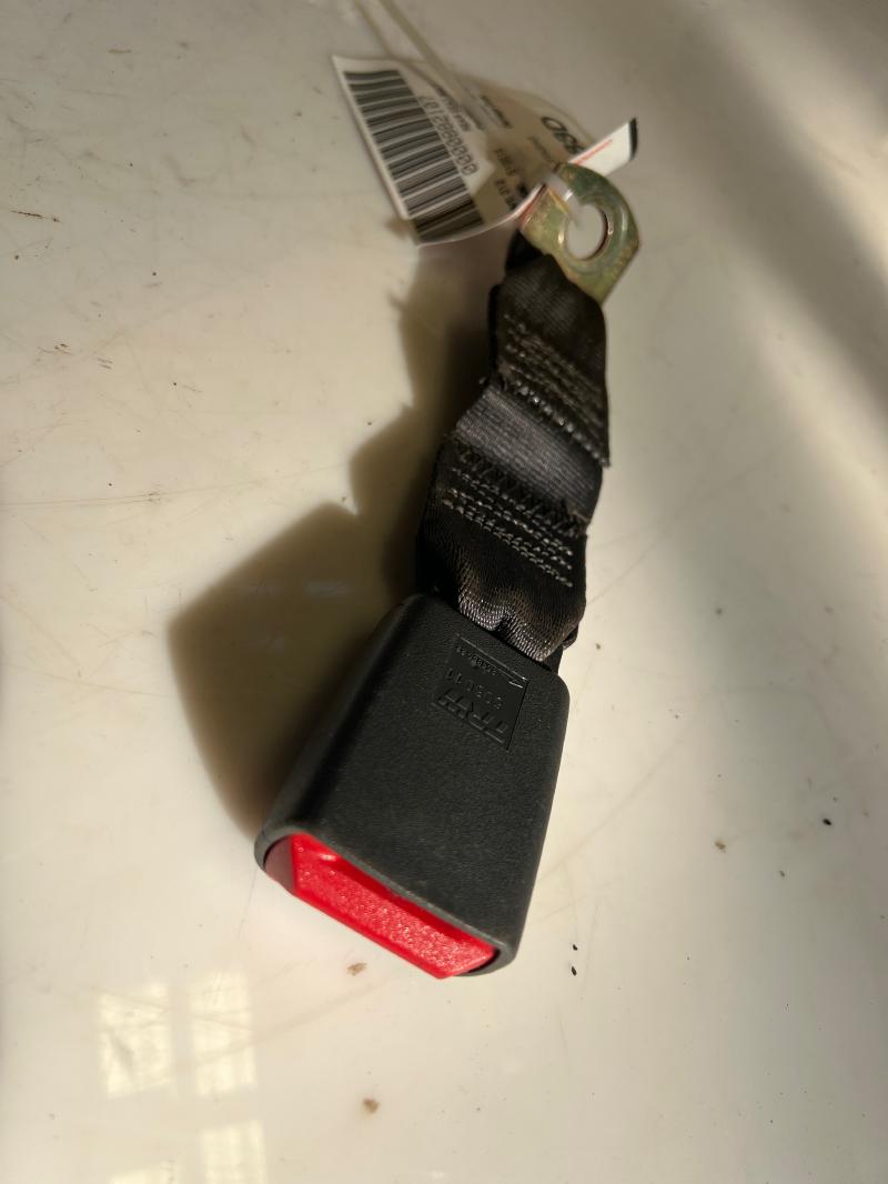 2002 Chevrolet S10 Rear Seat Belt