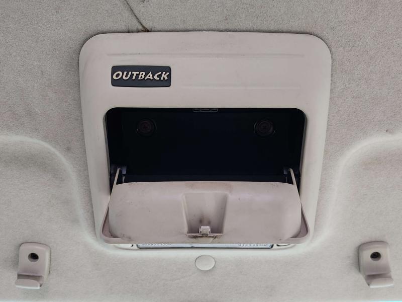 2003 Subaru Legacy Front Console