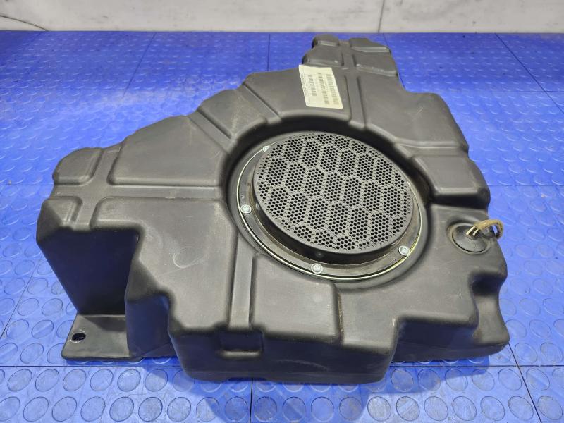 2011-2020 Jeep Grand Cherokee Rear Subwoofer Speaker Assembly OEM 5064610AC