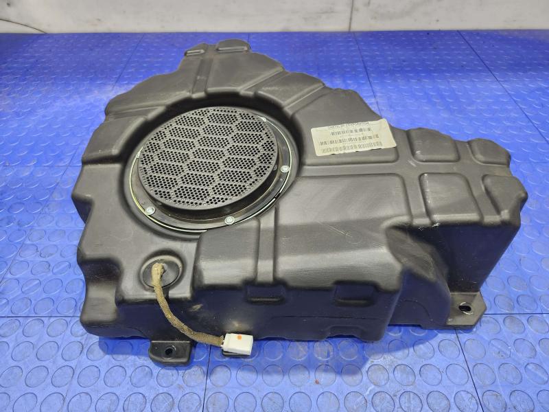 2011-2020 Jeep Grand Cherokee Rear Subwoofer Speaker Assembly OEM 5064610AC