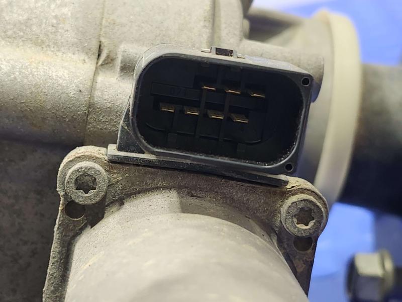 2011-2012 Infiniti QX56 Transfer Case Assembly Genuine OEM 331001LA0A