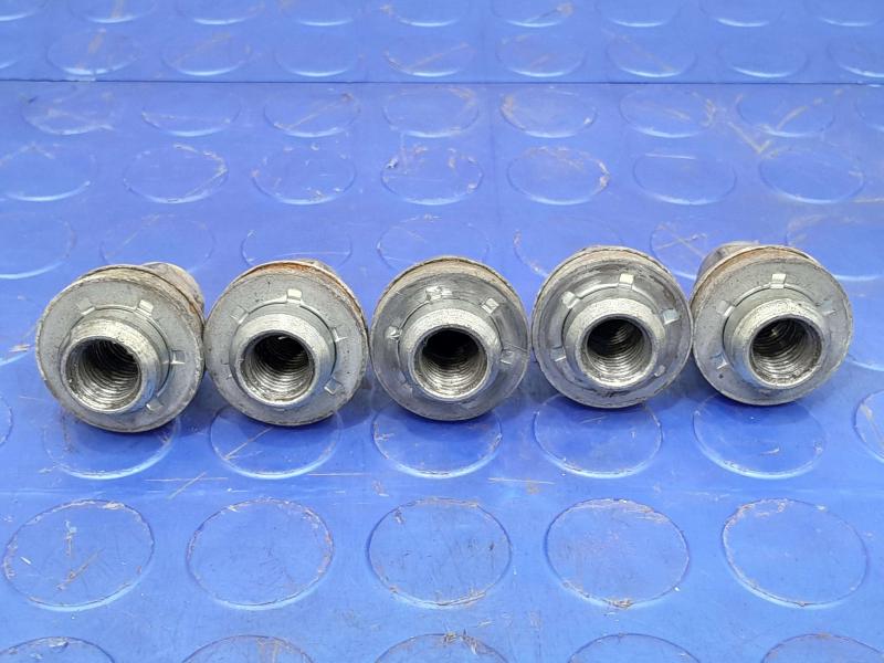 2018 Jaguar XE Lug Nuts