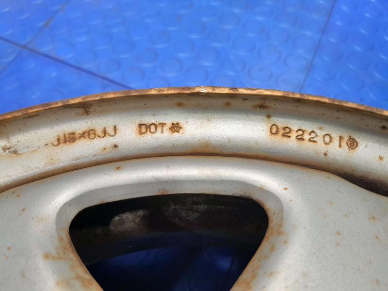 1997-2001 Honda CR-V 15x6 Steel Wheel - 8 Spoke Genuine OEM Part 42700S10003