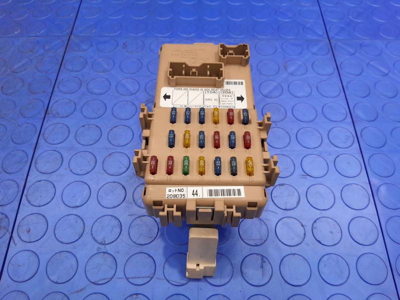 2002-2004 Subaru Impreza Junction Block Fuse Relay Box OEM 82201FE000