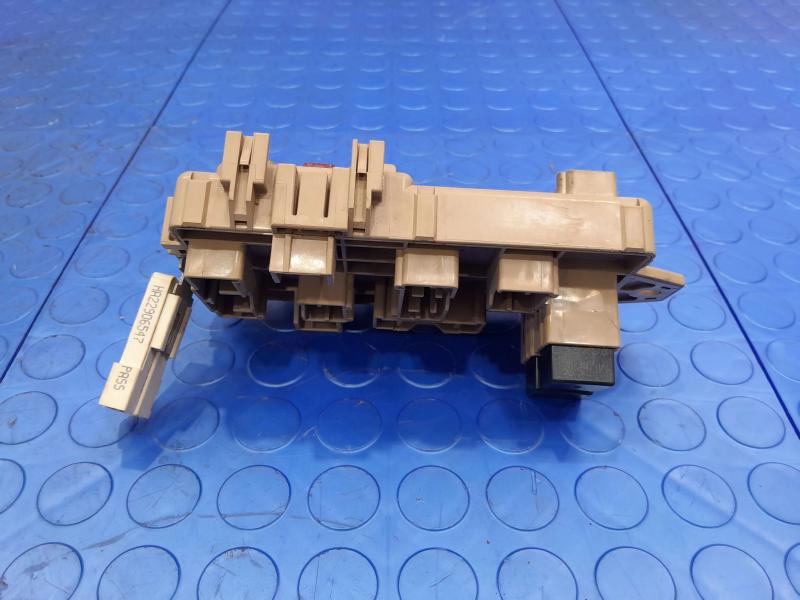 2002-2004 Subaru Impreza Junction Block Fuse Relay Box OEM 82201FE000