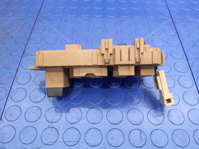 2002-2004 Subaru Impreza Junction Block Fuse Relay Box OEM 82201FE000