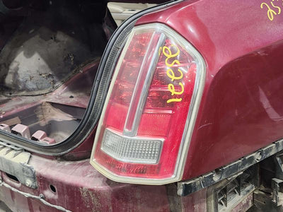 2014 Chrysler 300 Tail Light Assembly
