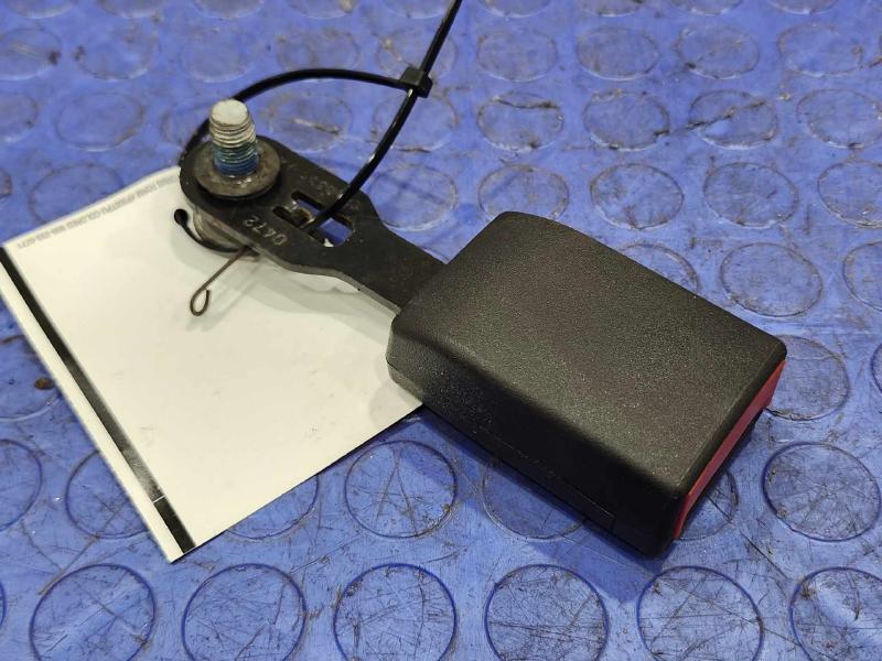 2012 Mercedes ML-Class Rear Seat Belt
