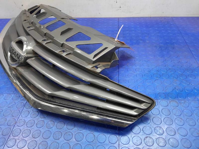2014 Nissan Versa Grille