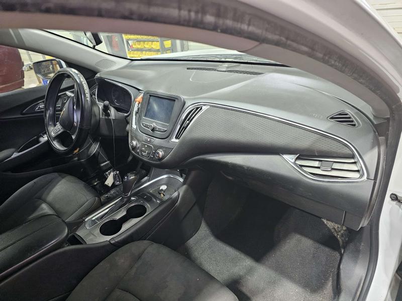 2017 Chevrolet Malibu Emergency Brk.