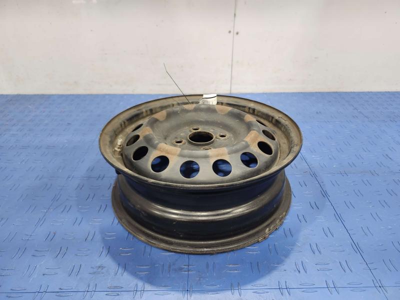 2013 Toyota Yaris Wheel
