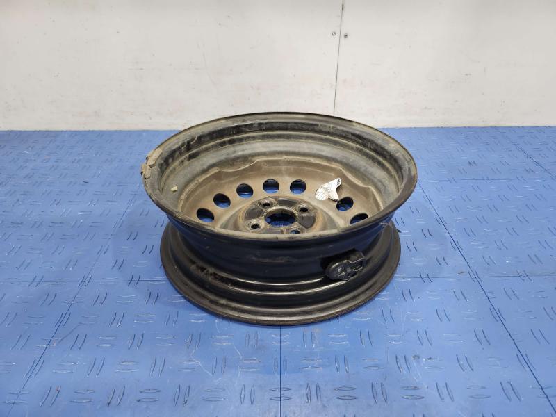 2013 Toyota Yaris Wheel