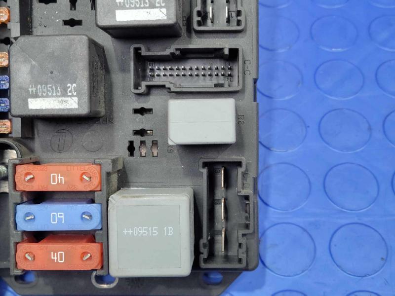 2010 Land Rover Range Rov Cabin Fuse Box