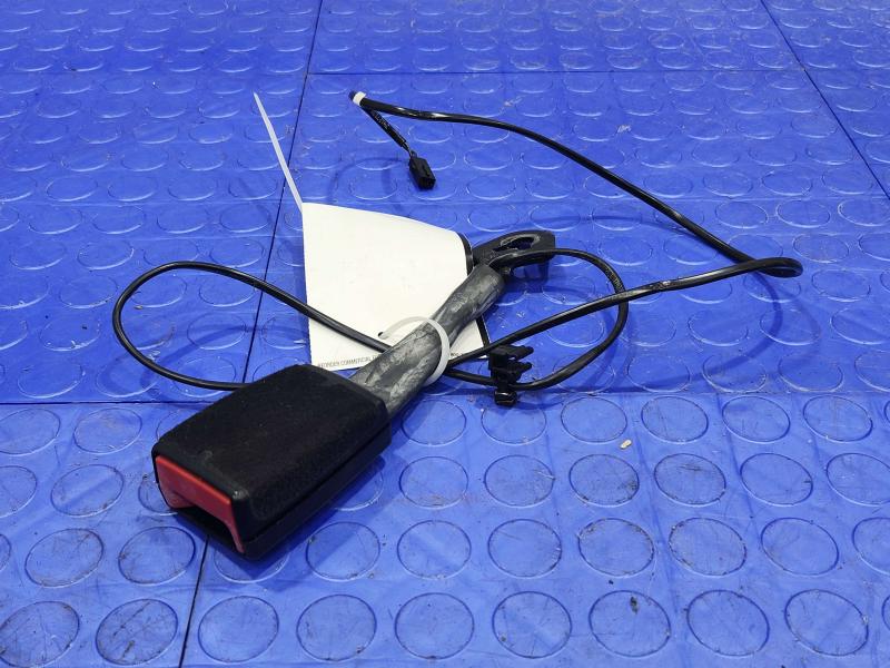 2016 Volkswagen Jetta Front Seat Belt