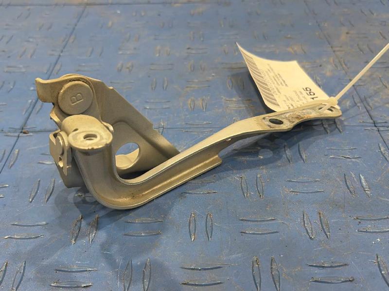 2007 Toyota RAV4 Hood Hinge