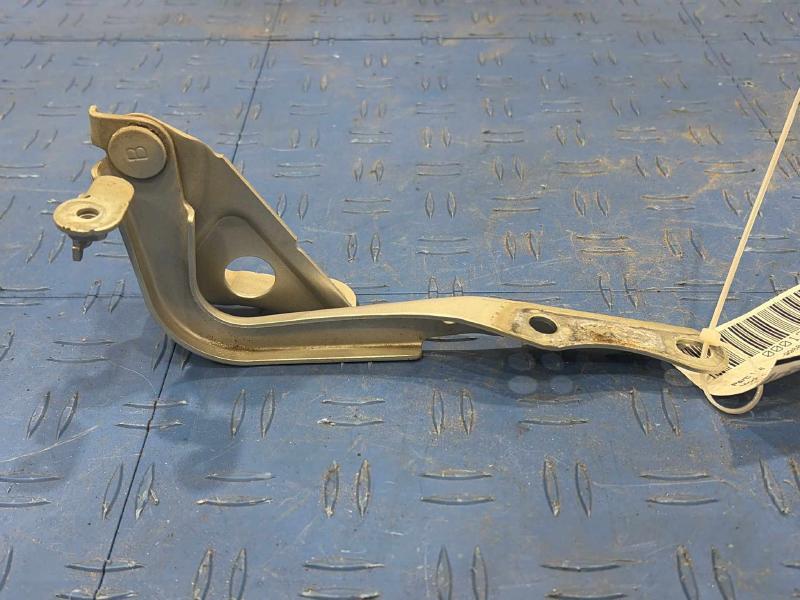 2007 Toyota RAV4 Hood Hinge