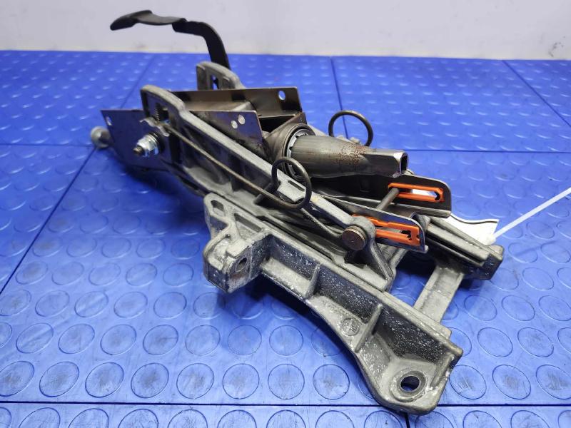 2015 Ford Taurus Steering Column