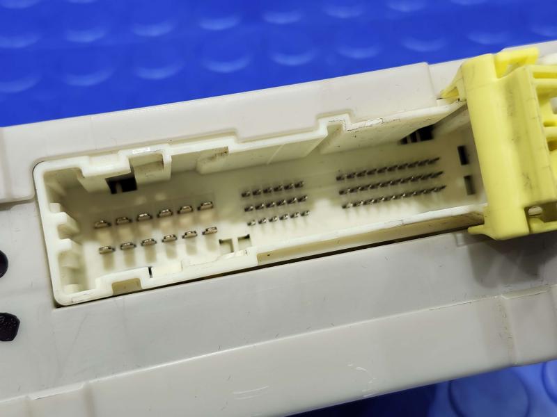 2008 Lexus LS 460 Cabin Fuse Box