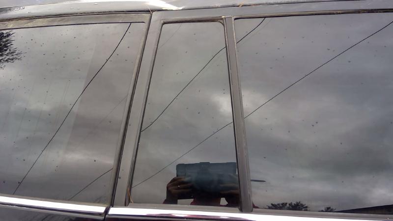 2008 - 2013 Toyota Highlander Rear Vent Door Glass RH Passenger Side OEM 681230E030