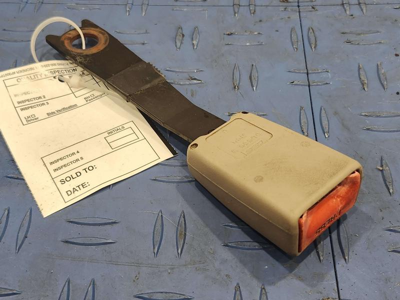 2002 Toyota Camry Front Seat Belt