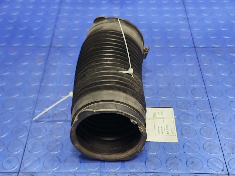2002 Dodge Ram 1500 Air Intake Tube/Resonator