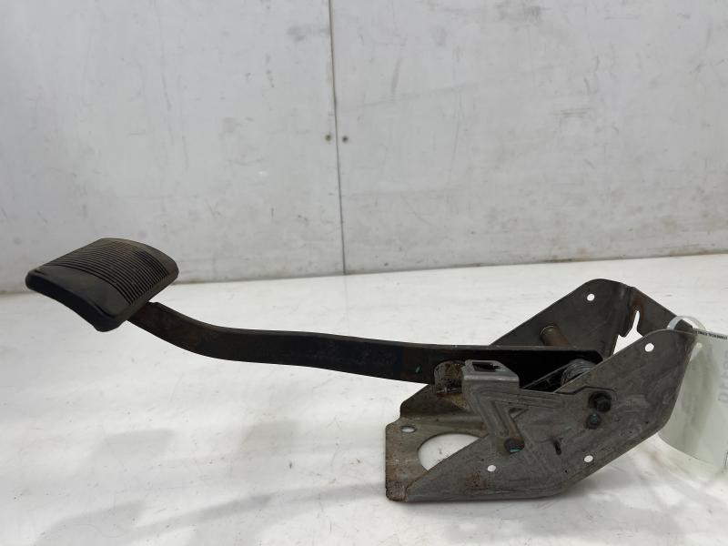 2006 Jeep Grand Cherokee Commander NON Adjustable Brake Pedal Assembly OEM 52089244AD