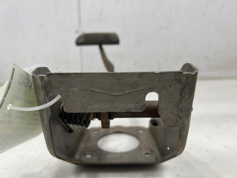 2006 Jeep Grand Cherokee Commander NON Adjustable Brake Pedal Assembly OEM 52089244AD
