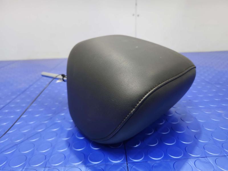 2011 Infiniti QX56 Headrest