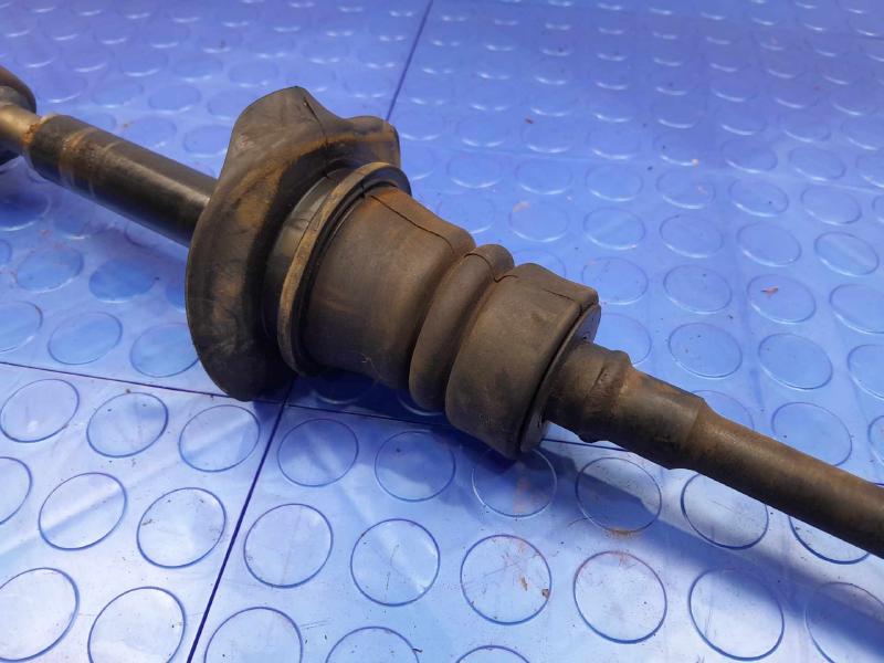 2006-2010 Pontiac Solstice Steering Intermediate Shaft Assembly OEM 15910494