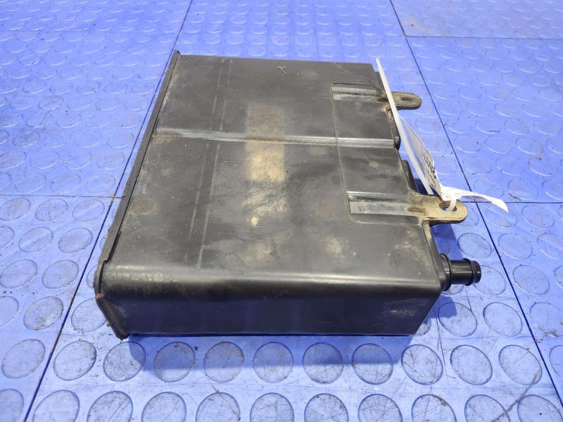2004 Ford Explorer Evaporator Canister
