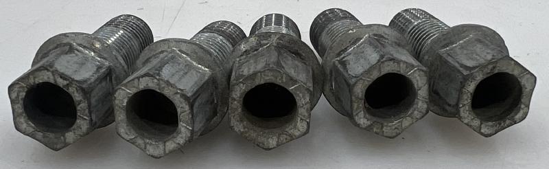 2013 Volkswagen Passat Lug Nuts