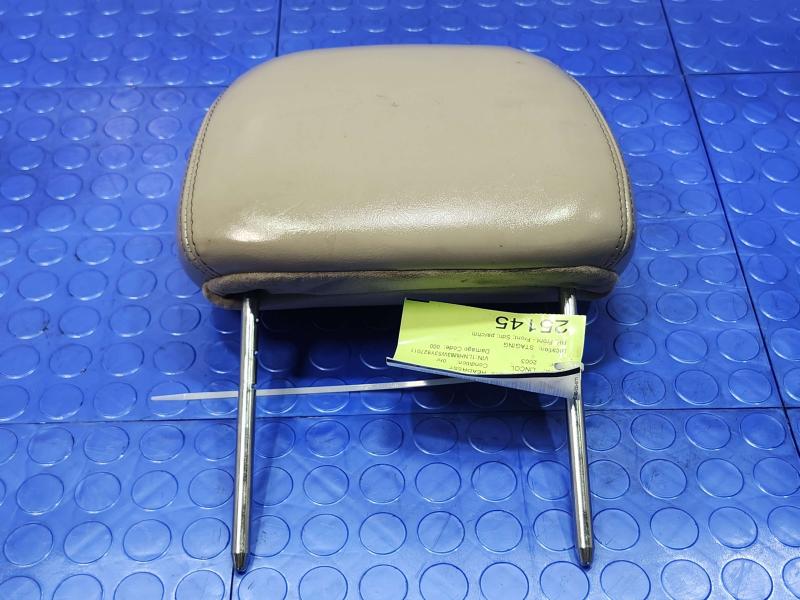 2003 Lincoln Town Car Headrest