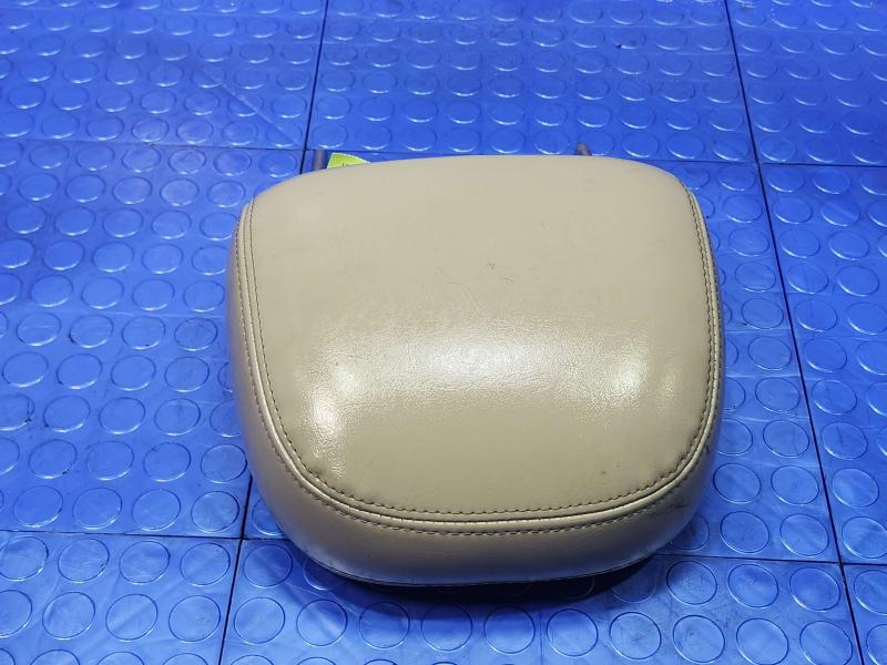 2003 Lincoln Town Car Headrest