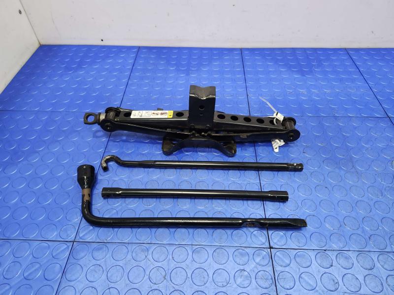 2014 Dodge Journey Jack Assembly