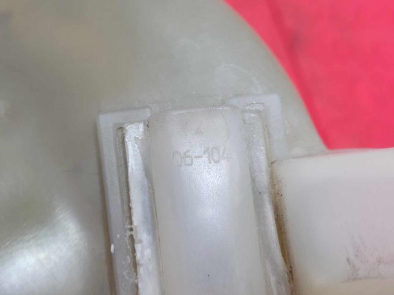 2013 GMC Yukon Coolant Recovery Bottle