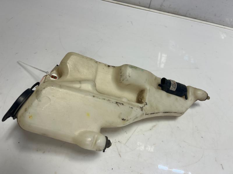 2002 Chevrolet S10 Washer Bottle