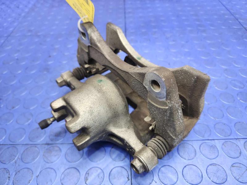 2017 Mitsubishi Outlander Caliper