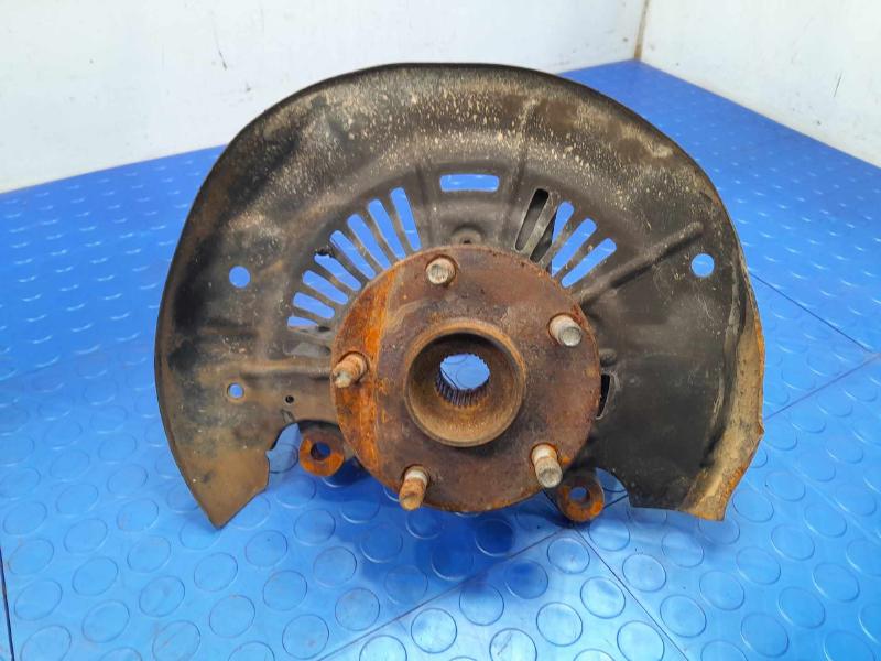 2019 Toyota Sienna Spindle Knuckle Front