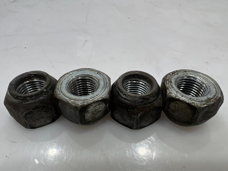 2014 Nissan Versa Lug Nuts