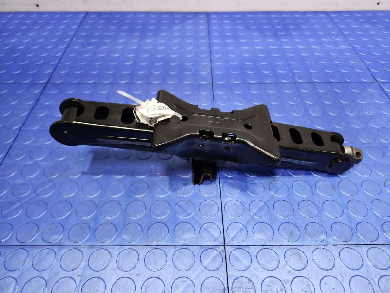 2014 Ford Focus Jack Assembly