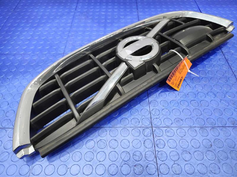 2011-2013 Volvo XC60 Upper Bumper Grille Assembly Genuine OEM Part  31290999