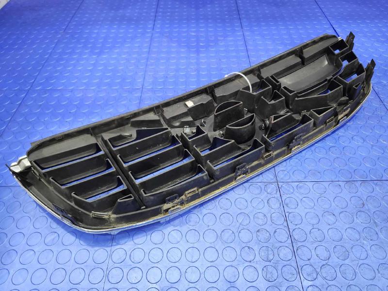 2011-2013 Volvo XC60 Upper Bumper Grille Assembly Genuine OEM Part  31290999