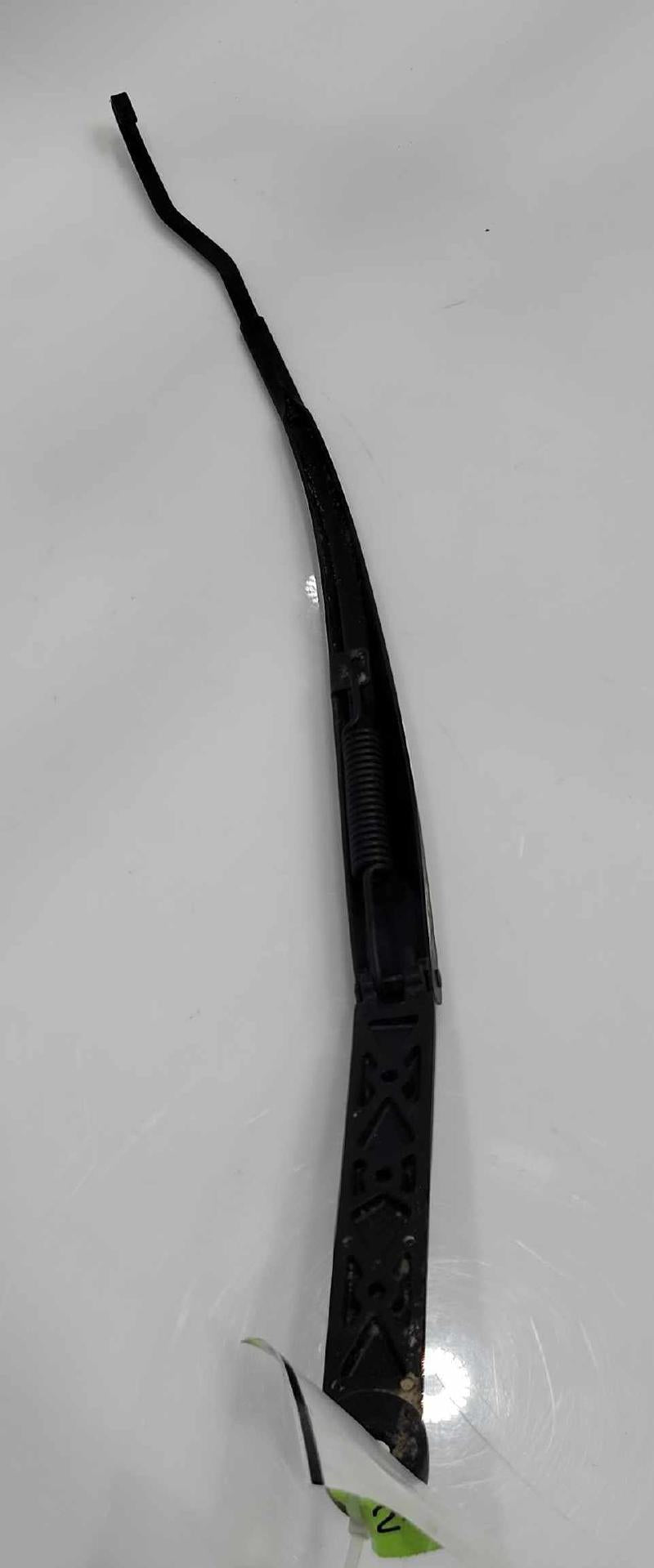 2015 Chrysler 200 Windshield Wiper Arm RH Passenger Side OEM 68241706AA