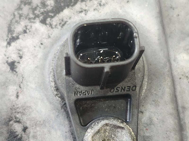 2014 Toyota RAV4 Valve Cover