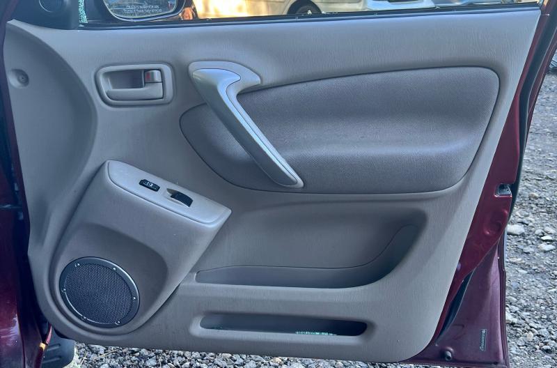 2004 2005 Toyota Rav4 Front Door Trim Panel RH Passenger Side Fawn Pwr Windows OEM 6761042650E0