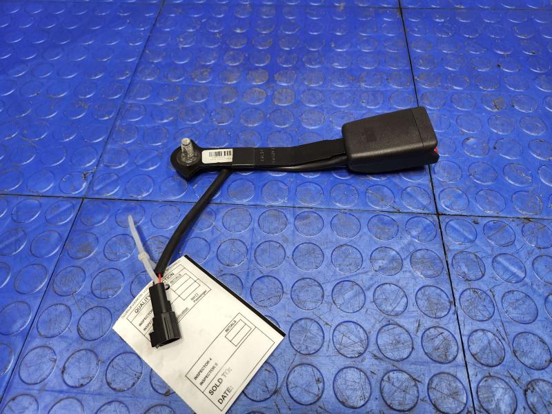 2014 Ford Mustang Front Seat Belt