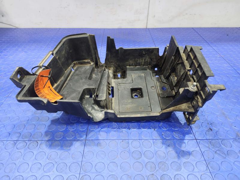 2009 Chevrolet Malibu Battery Tray